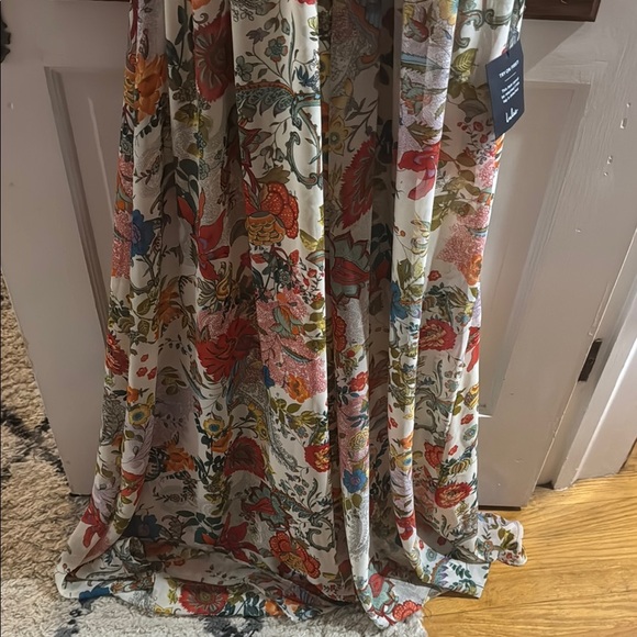 Lulu’s| ‘Lijia Cream’ Floral Halter Maxi Dress (1) - Picture 5 of 7